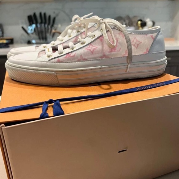 Louis Vuitton stellar mesh sneaker - Picture 2 of 4